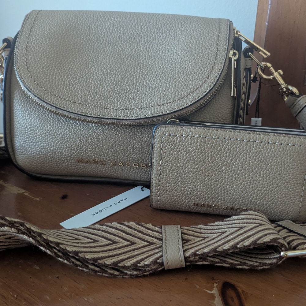 Marc Jacobs Beige Leather Crossbody Bag